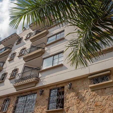 Castellon De Juanambu Aparthotel Cali Bagian luar foto