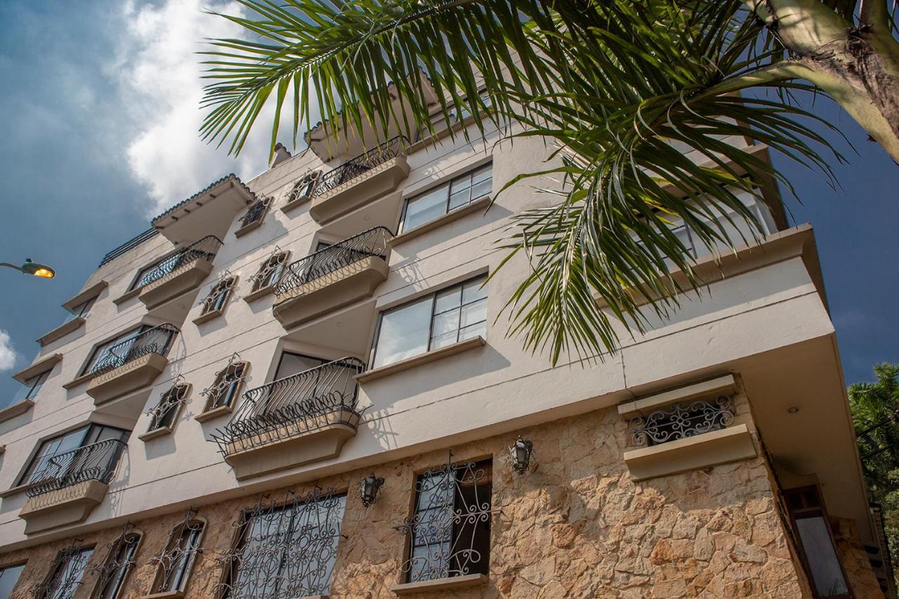 Castellon De Juanambu Aparthotel Cali Bagian luar foto