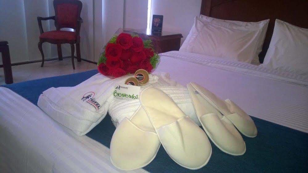 Castellon De Juanambu Aparthotel Cali Bagian luar foto